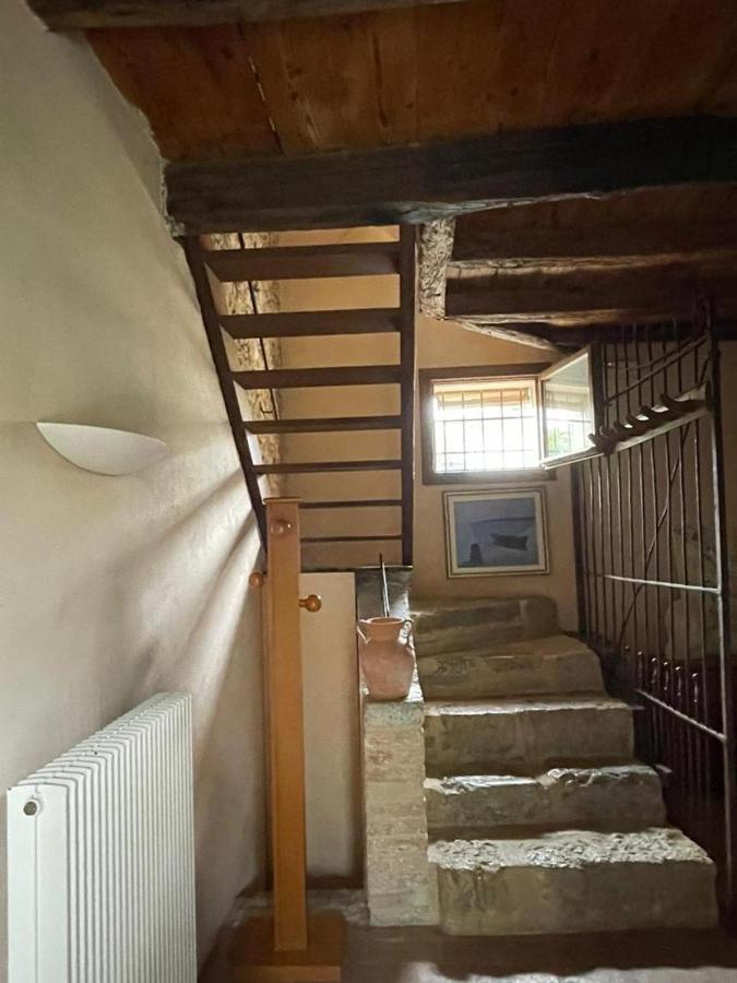 La Casa Di Laura Apartment Castelcucco ภายนอก รูปภาพ